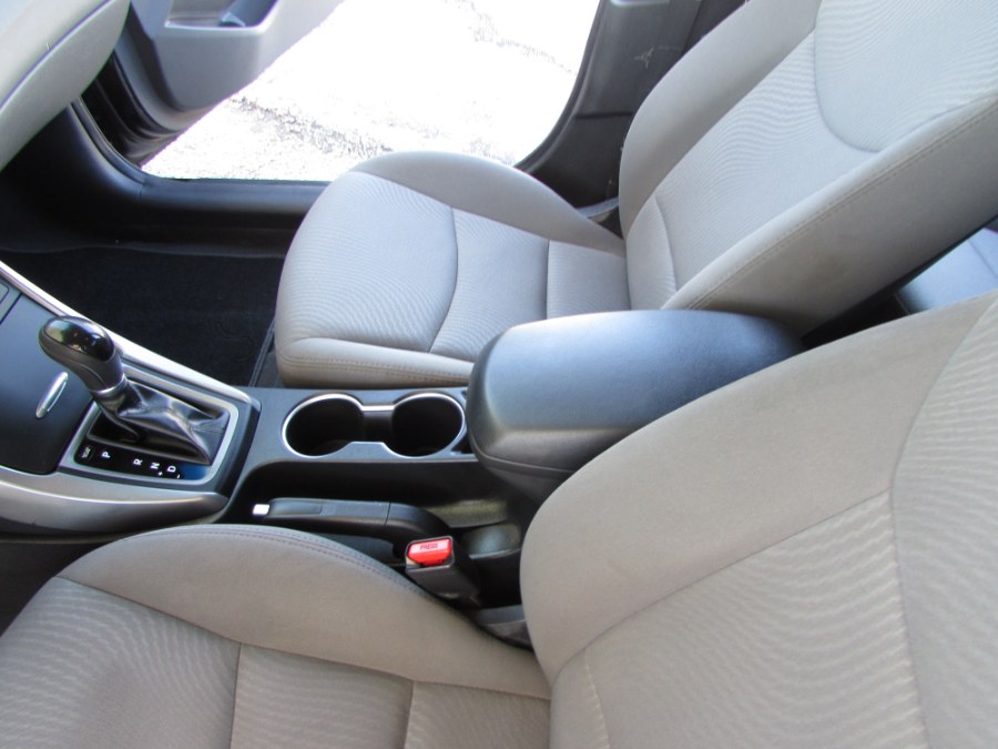 Used Hyundai Elantra 4dr Sdn Auto SE (Alabama Plant) 2015 | VIP Auto Enterprise, Inc. Orlando, Florida Used Hyundai Elantra 4dr Sdn Auto SE (Alabama Plant) 2015 | VIP Auto Enterprise, Inc. Orlando, Florida