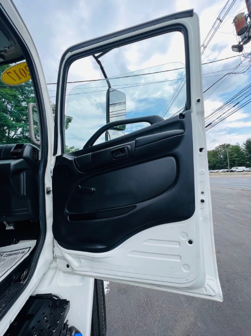 Used Hino 268A 26 FEET DRY BOX + LIFT GATE + NO CDL 2017 | NJ Truck Spot. South Amboy, New Jersey Used Hino 268A 26 FEET DRY BOX + LIFT GATE + NO CDL 2017 | NJ Truck Spot. South Amboy, New Jersey