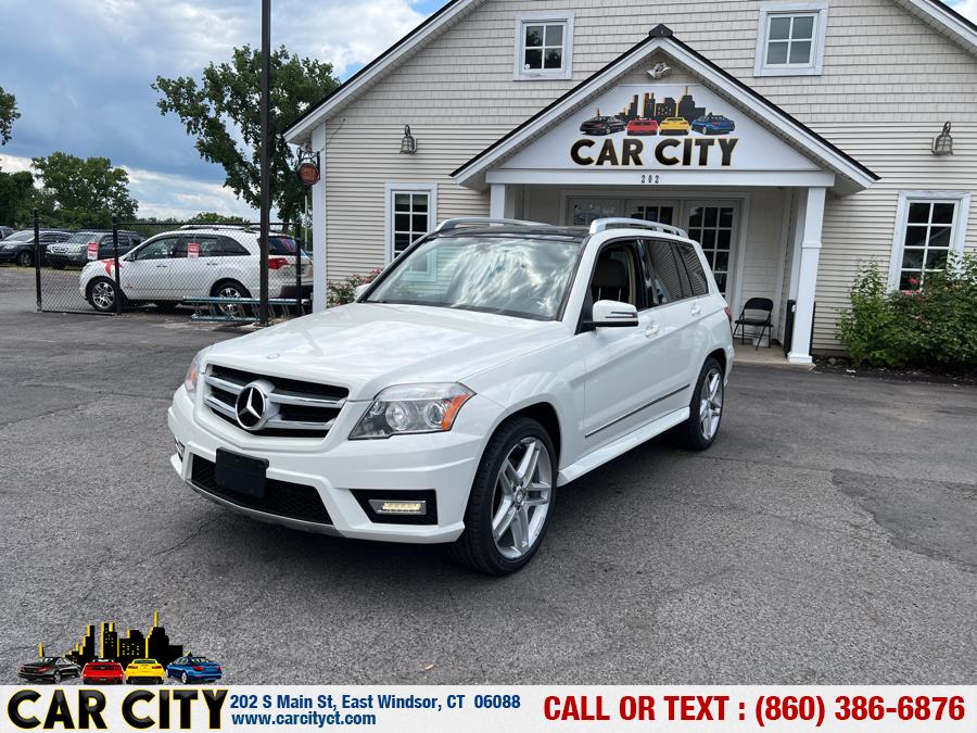 2011 Mercedes-Benz GLK-Class 4MATIC 4dr GLK350, available for sale in East Windsor, Connecticut | Car City LLC. East Windsor, Connecticut