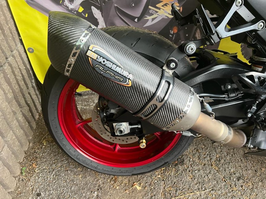 2017 Suzuki GSX-R1000 R, available for sale in Brooklyn, New York | Autoforward Motors Inc.. Brooklyn, New York 2017 Suzuki GSX-R1000 R, available for sale in Brooklyn, New York | Autoforward Motors Inc.. Brooklyn, New York