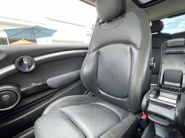 Used Mini Cooper s Base 2015 | Blasius Federal Road. Brookfield, Connecticut Used Mini Cooper s Base 2015 | Blasius Federal Road. Brookfield, Connecticut