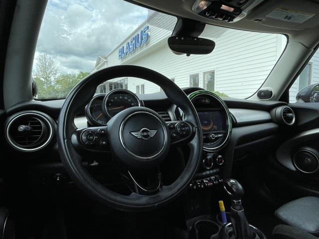 Used Mini Cooper s Base 2015 | Blasius Federal Road. Brookfield, Connecticut Used Mini Cooper s Base 2015 | Blasius Federal Road. Brookfield, Connecticut