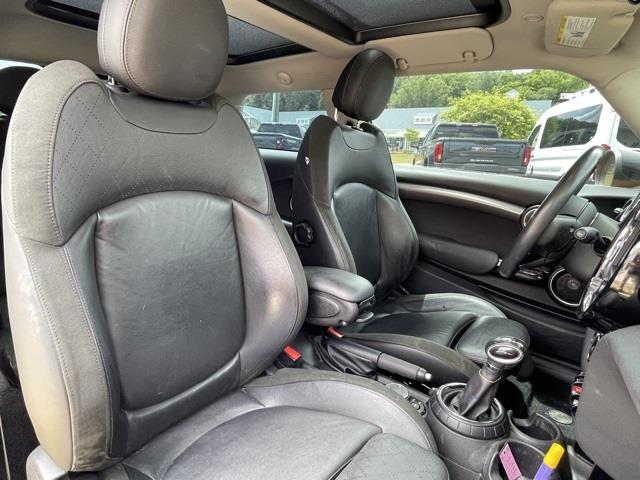Used Mini Cooper s Base 2015 | Blasius Federal Road. Brookfield, Connecticut Used Mini Cooper s Base 2015 | Blasius Federal Road. Brookfield, Connecticut