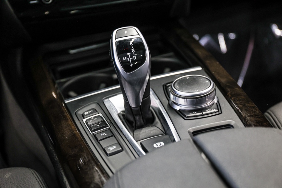 2018 BMW X5 xDrive35i Sports Activity Vehicle, available for sale in ELMONT, New York | 26 Motors Long Island. ELMONT, New York 2018 BMW X5 xDrive35i Sports Activity Vehicle, available for sale in ELMONT, New York | 26 Motors Long Island. ELMONT, New York