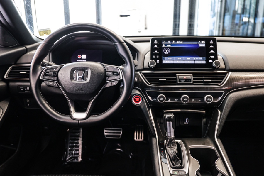 Used Honda Accord Sedan Sport 1.5T CVT 2018 | 26 Motors Long Island. ELMONT, New York Used Honda Accord Sedan Sport 1.5T CVT 2018 | 26 Motors Long Island. ELMONT, New York