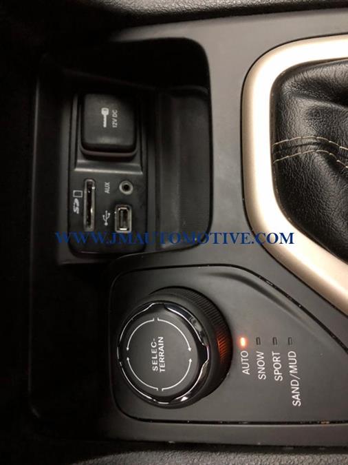 2017 Jeep Cherokee Limited 4x4, available for sale in Naugatuck, Connecticut | J&M Automotive Sls&Svc LLC. Naugatuck, Connecticut 2017 Jeep Cherokee Limited 4x4, available for sale in Naugatuck, Connecticut | J&M Automotive Sls&Svc LLC. Naugatuck, Connecticut