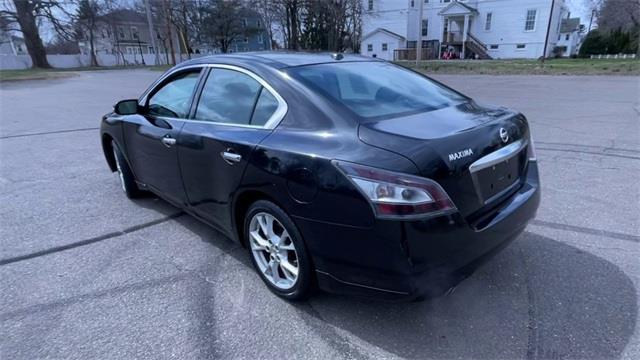 2014 Nissan Maxima 3.5 SV, available for sale in Stratford, Connecticut | Wiz Leasing Inc. Stratford, Connecticut 2014 Nissan Maxima 3.5 SV, available for sale in Stratford, Connecticut | Wiz Leasing Inc. Stratford, Connecticut