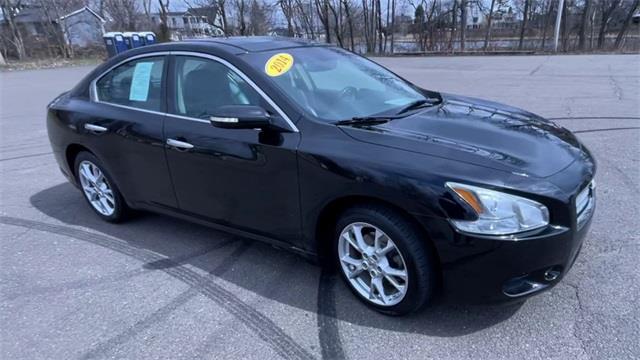 2014 Nissan Maxima 3.5 SV, available for sale in Stratford, Connecticut | Wiz Leasing Inc. Stratford, Connecticut 2014 Nissan Maxima 3.5 SV, available for sale in Stratford, Connecticut | Wiz Leasing Inc. Stratford, Connecticut