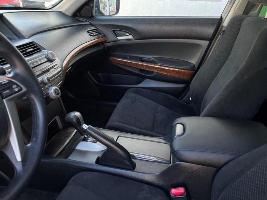 Used Honda Accord Sdn 4dr I4 Auto LX 2011 | Green Light Auto. Corona, California Used Honda Accord Sdn 4dr I4 Auto LX 2011 | Green Light Auto. Corona, California