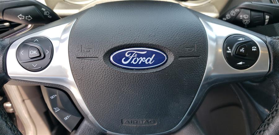 2015 Ford Escape 4WD 4dr Titanium, available for sale in Little Ferry, New Jersey | Victoria Preowned Autos Inc. Little Ferry, New Jersey 2015 Ford Escape 4WD 4dr Titanium, available for sale in Little Ferry, New Jersey | Victoria Preowned Autos Inc. Little Ferry, New Jersey
