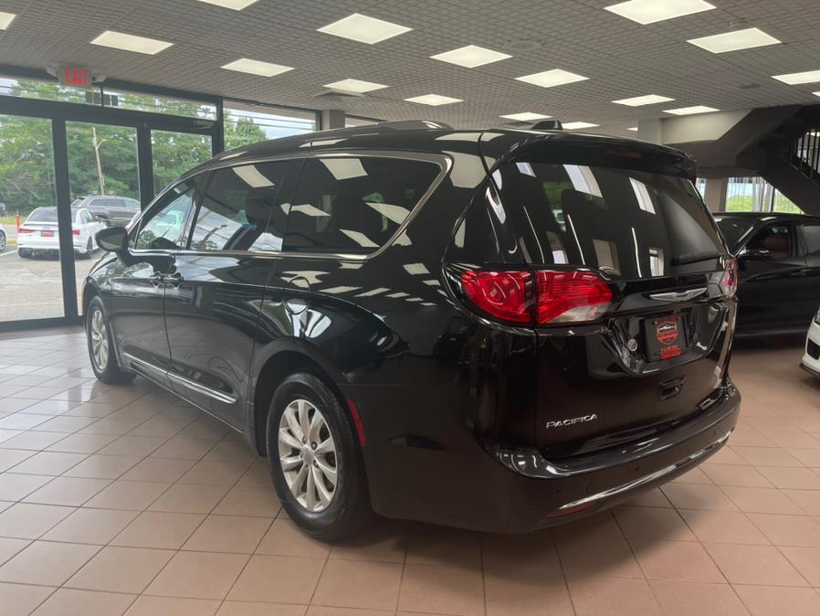 2019 Chrysler Pacifica Touring L FWD, available for sale in Massapequa Park, New York | Power Motors East. Massapequa Park, New York 2019 Chrysler Pacifica Touring L FWD, available for sale in Massapequa Park, New York | Power Motors East. Massapequa Park, New York