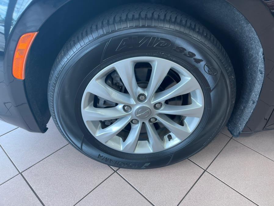 2019 Chrysler Pacifica Touring L FWD, available for sale in Massapequa Park, New York | Power Motors East. Massapequa Park, New York 2019 Chrysler Pacifica Touring L FWD, available for sale in Massapequa Park, New York | Power Motors East. Massapequa Park, New York