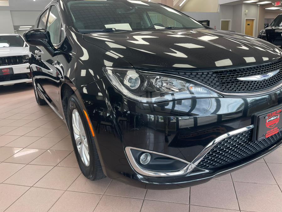 2019 Chrysler Pacifica Touring L FWD, available for sale in Massapequa Park, New York | Power Motors East. Massapequa Park, New York 2019 Chrysler Pacifica Touring L FWD, available for sale in Massapequa Park, New York | Power Motors East. Massapequa Park, New York