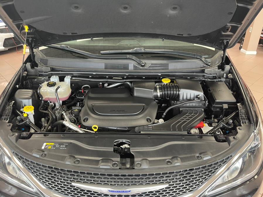 2019 Chrysler Pacifica Touring L FWD, available for sale in Massapequa Park, New York | Power Motors East. Massapequa Park, New York 2019 Chrysler Pacifica Touring L FWD, available for sale in Massapequa Park, New York | Power Motors East. Massapequa Park, New York