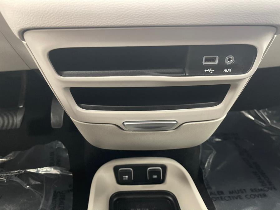 2019 Chrysler Pacifica Touring L FWD, available for sale in Massapequa Park, New York | Power Motors East. Massapequa Park, New York 2019 Chrysler Pacifica Touring L FWD, available for sale in Massapequa Park, New York | Power Motors East. Massapequa Park, New York