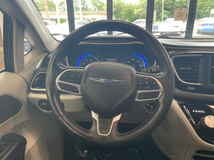 2019 Chrysler Pacifica Touring L FWD, available for sale in Massapequa Park, New York | Power Motors East. Massapequa Park, New York 2019 Chrysler Pacifica Touring L FWD, available for sale in Massapequa Park, New York | Power Motors East. Massapequa Park, New York