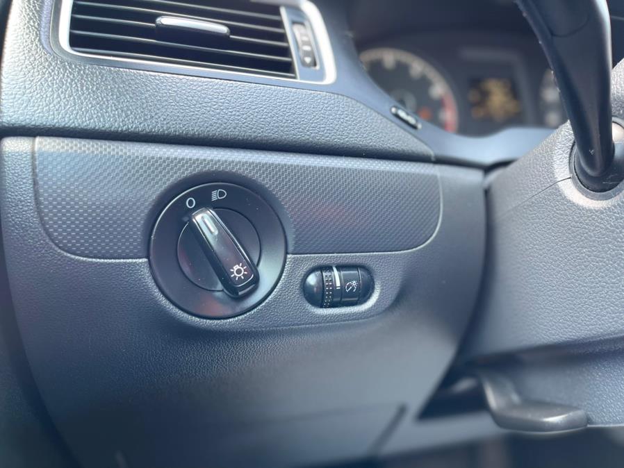 2013 Volkswagen Jetta Sedan 4dr Auto S, available for sale in Irvington , New Jersey | Auto Haus of Irvington Corp. Irvington , New Jersey 2013 Volkswagen Jetta Sedan 4dr Auto S, available for sale in Irvington , New Jersey | Auto Haus of Irvington Corp. Irvington , New Jersey