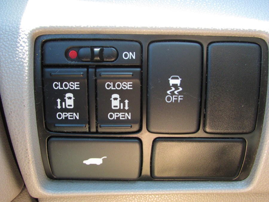Used Honda Odyssey 5dr EX-L w/RES 2013 | United Auto Sales of E Windsor, Inc. East Windsor, Connecticut Used Honda Odyssey 5dr EX-L w/RES 2013 | United Auto Sales of E Windsor, Inc. East Windsor, Connecticut