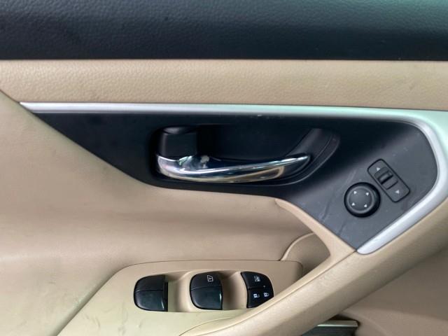 Used Nissan Altima 2.5 SV 2017 | Queens Auto Mall. Richmond Hill, New York Used Nissan Altima 2.5 SV 2017 | Queens Auto Mall. Richmond Hill, New York