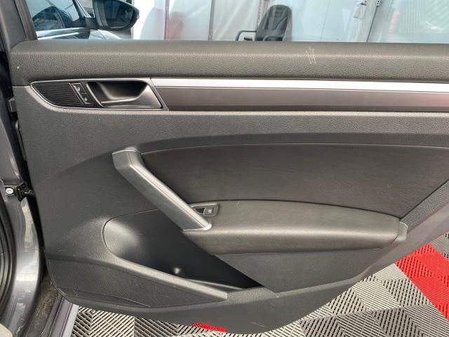 Used Volkswagen Passat R-Line w/Comfort Pkg 2017 | Queens Auto Mall. Richmond Hill, New York Used Volkswagen Passat R-Line w/Comfort Pkg 2017 | Queens Auto Mall. Richmond Hill, New York