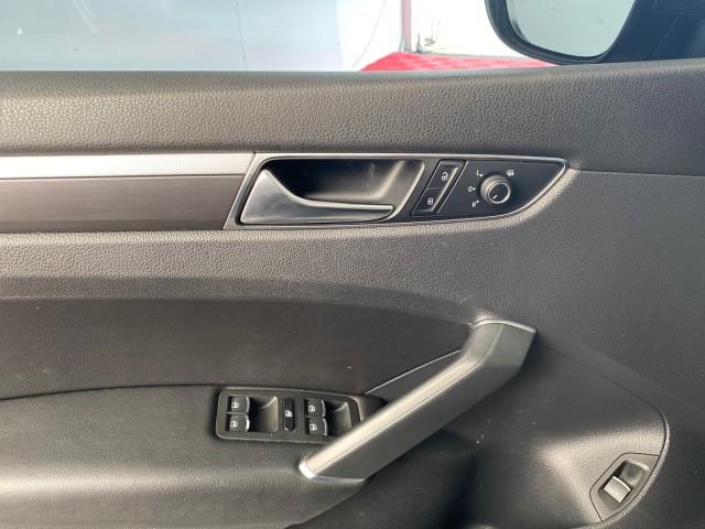 Used Volkswagen Passat R-Line w/Comfort Pkg 2017 | Queens Auto Mall. Richmond Hill, New York Used Volkswagen Passat R-Line w/Comfort Pkg 2017 | Queens Auto Mall. Richmond Hill, New York