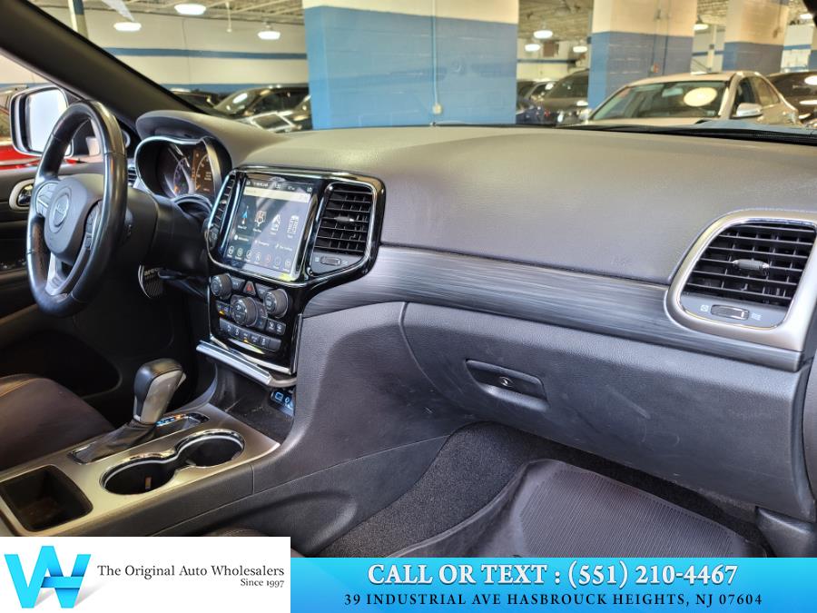 2020 Jeep Grand Cherokee Altitude 4x4, available for sale in Lodi, New Jersey | AW Auto & Truck Wholesalers, Inc. Lodi, New Jersey 2020 Jeep Grand Cherokee Altitude 4x4, available for sale in Lodi, New Jersey | AW Auto & Truck Wholesalers, Inc. Lodi, New Jersey