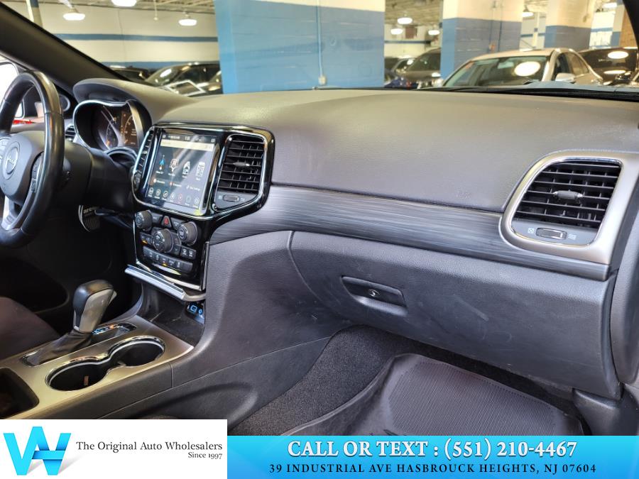 2020 Jeep Grand Cherokee Altitude 4x4, available for sale in Lodi, New Jersey | AW Auto & Truck Wholesalers, Inc. Lodi, New Jersey 2020 Jeep Grand Cherokee Altitude 4x4, available for sale in Lodi, New Jersey | AW Auto & Truck Wholesalers, Inc. Lodi, New Jersey