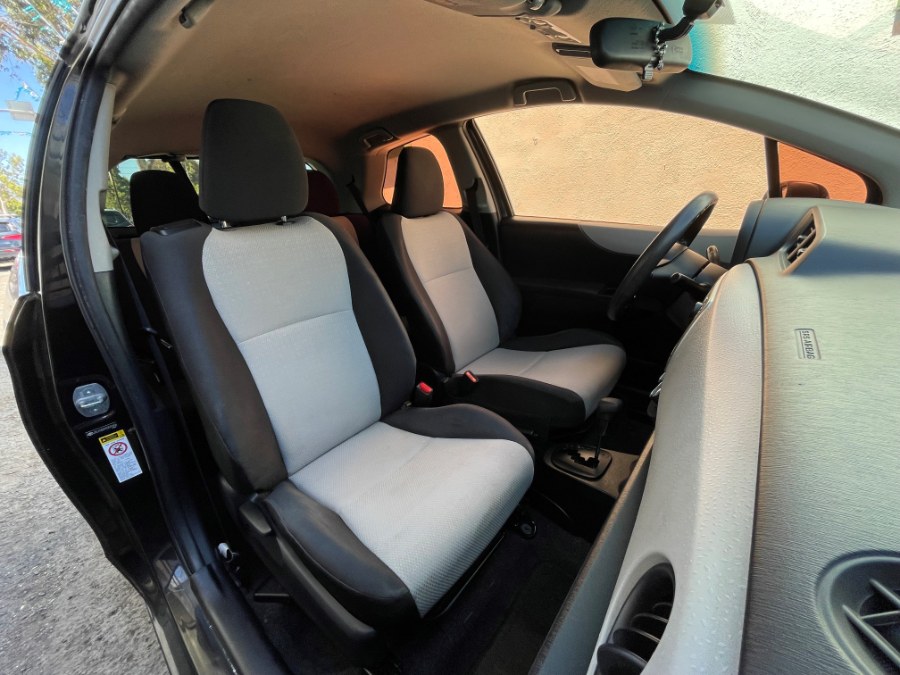 2014 Toyota Yaris 3dr Liftback Auto LE (TMC/CBU Plant) (Natl), available for sale in Corona, California | Green Light Auto. Corona, California 2014 Toyota Yaris 3dr Liftback Auto LE (TMC/CBU Plant) (Natl), available for sale in Corona, California | Green Light Auto. Corona, California