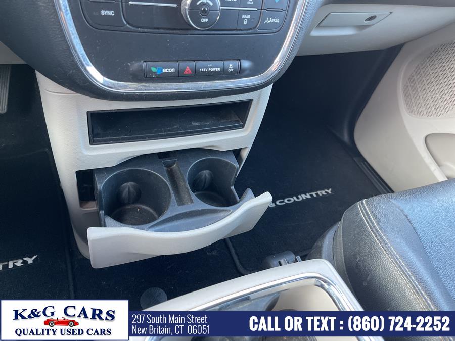 Used Chrysler Town & Country 4dr Wgn Touring 2013 | K and G Cars . New Britain, Connecticut Used Chrysler Town & Country 4dr Wgn Touring 2013 | K and G Cars . New Britain, Connecticut