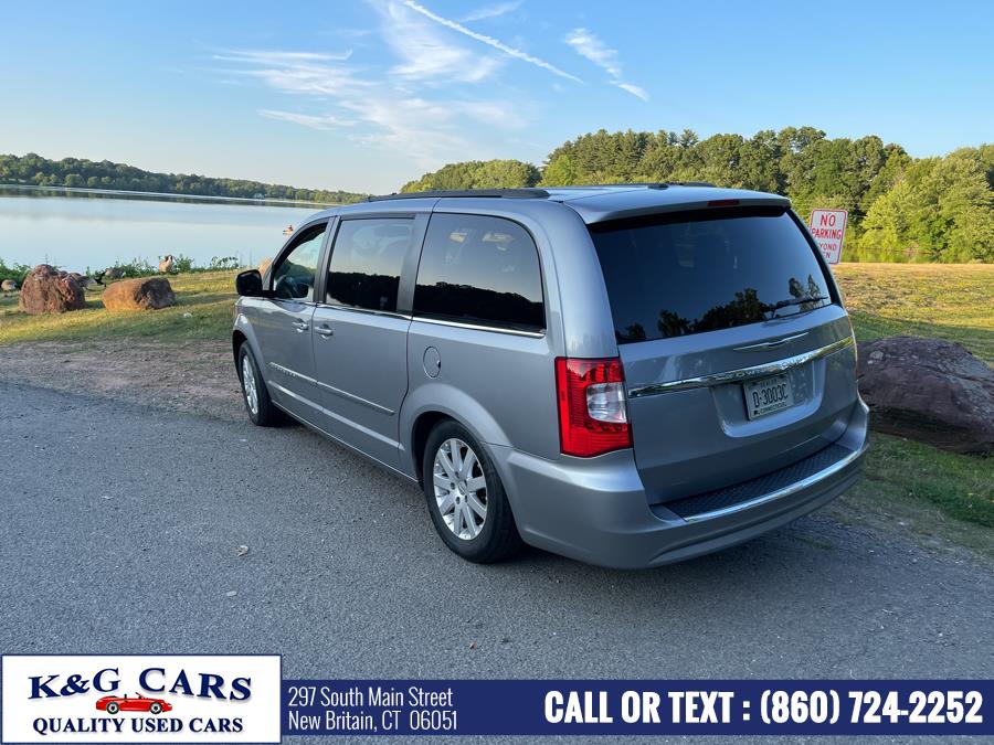 Used Chrysler Town & Country 4dr Wgn Touring 2013 | K and G Cars . New Britain, Connecticut Used Chrysler Town & Country 4dr Wgn Touring 2013 | K and G Cars . New Britain, Connecticut