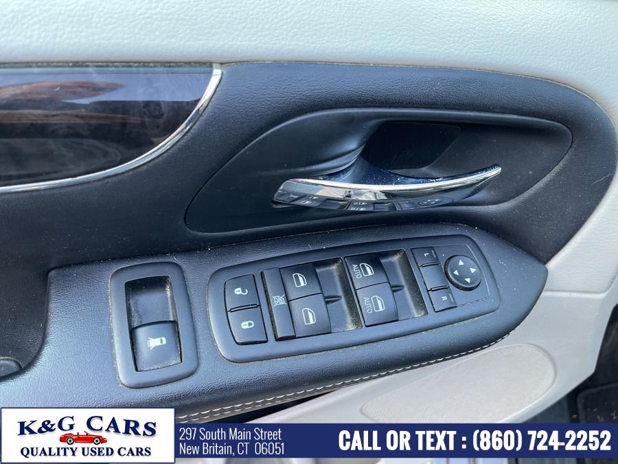 Used Chrysler Town & Country 4dr Wgn Touring 2013 | K and G Cars . New Britain, Connecticut Used Chrysler Town & Country 4dr Wgn Touring 2013 | K and G Cars . New Britain, Connecticut