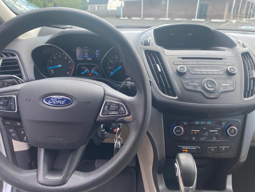 2018 Ford Escape SE 4WD, available for sale in Agawam, Massachusetts | Malkoon Motors. Agawam, Massachusetts 2018 Ford Escape SE 4WD, available for sale in Agawam, Massachusetts | Malkoon Motors. Agawam, Massachusetts