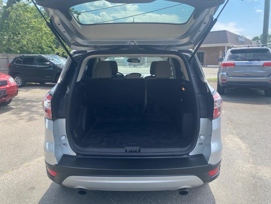 2018 Ford Escape SE 4WD, available for sale in Agawam, Massachusetts | Malkoon Motors. Agawam, Massachusetts 2018 Ford Escape SE 4WD, available for sale in Agawam, Massachusetts | Malkoon Motors. Agawam, Massachusetts