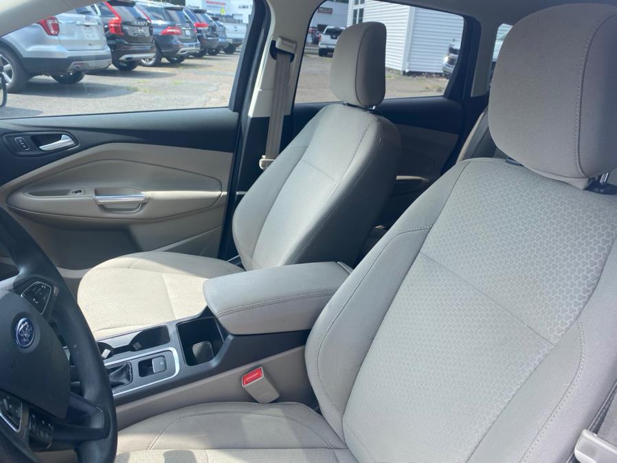 2018 Ford Escape SE 4WD, available for sale in Agawam, Massachusetts | Malkoon Motors. Agawam, Massachusetts 2018 Ford Escape SE 4WD, available for sale in Agawam, Massachusetts | Malkoon Motors. Agawam, Massachusetts