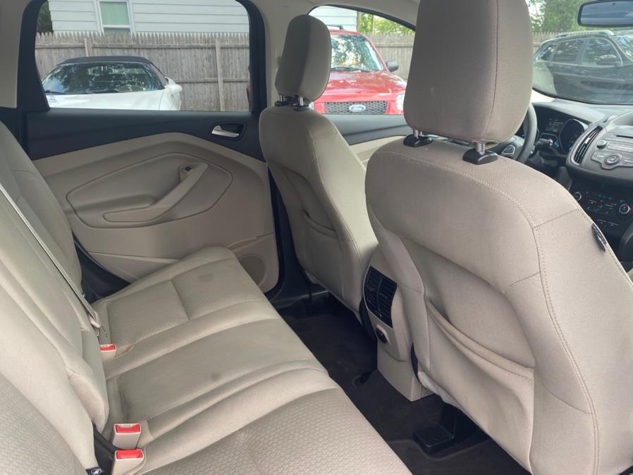 2018 Ford Escape SE 4WD, available for sale in Agawam, Massachusetts | Malkoon Motors. Agawam, Massachusetts 2018 Ford Escape SE 4WD, available for sale in Agawam, Massachusetts | Malkoon Motors. Agawam, Massachusetts