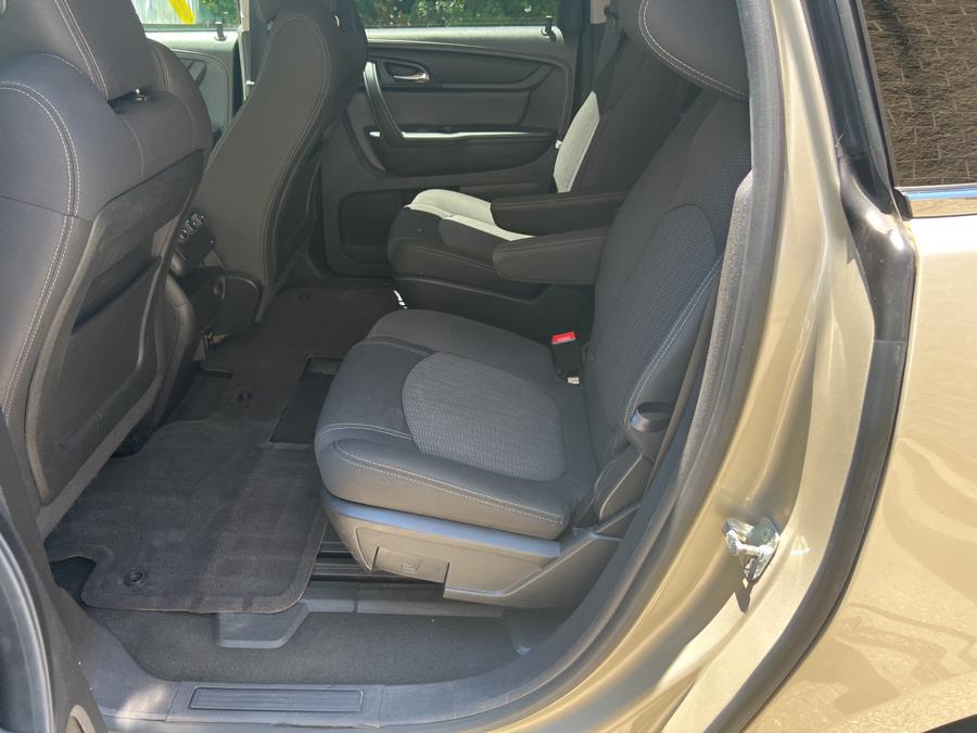 2016 Chevrolet Traverse AWD 4dr LT, available for sale in New London, Connecticut | TJ Motors. New London, Connecticut 2016 Chevrolet Traverse AWD 4dr LT, available for sale in New London, Connecticut | TJ Motors. New London, Connecticut