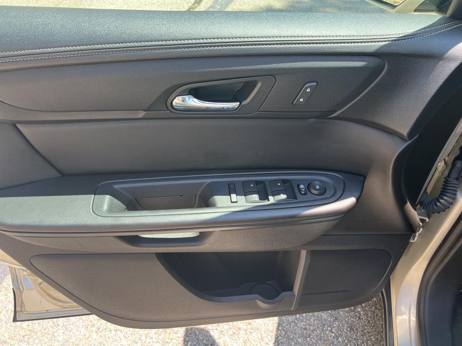 2016 Chevrolet Traverse AWD 4dr LT, available for sale in New London, Connecticut | TJ Motors. New London, Connecticut 2016 Chevrolet Traverse AWD 4dr LT, available for sale in New London, Connecticut | TJ Motors. New London, Connecticut