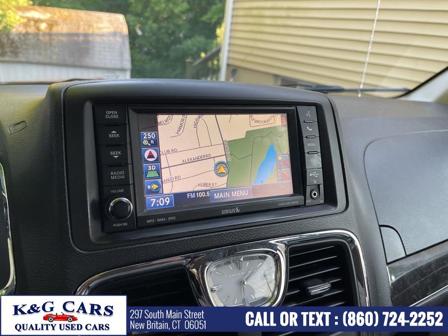 Used Chrysler Town & Country 4dr Wgn Touring-L 2013 | K and G Cars . New Britain, Connecticut Used Chrysler Town & Country 4dr Wgn Touring-L 2013 | K and G Cars . New Britain, Connecticut