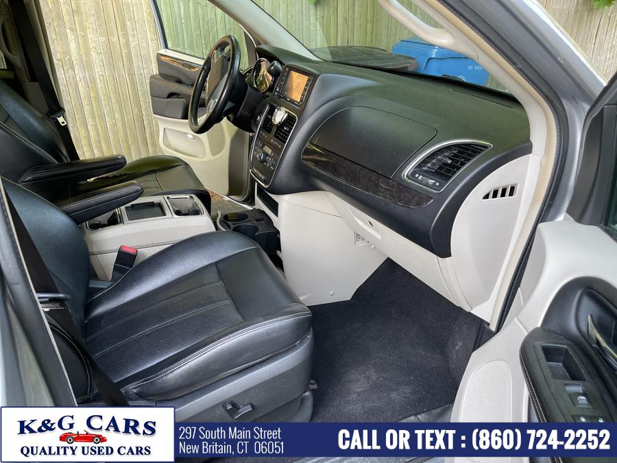 Used Chrysler Town & Country 4dr Wgn Touring-L 2013 | K and G Cars . New Britain, Connecticut Used Chrysler Town & Country 4dr Wgn Touring-L 2013 | K and G Cars . New Britain, Connecticut