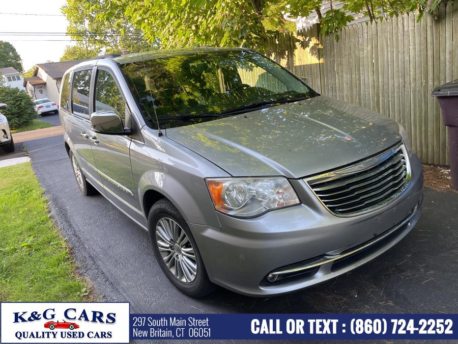 Used Chrysler Town & Country 4dr Wgn Touring-L 2013 | K and G Cars . New Britain, Connecticut Used Chrysler Town & Country 4dr Wgn Touring-L 2013 | K and G Cars . New Britain, Connecticut