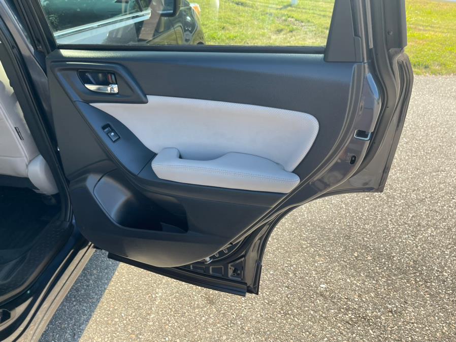 Used Subaru Forester 4dr CVT 2.5i Limited PZEV 2015 | Mike And Tony Auto Sales, Inc. South Windsor, Connecticut Used Subaru Forester 4dr CVT 2.5i Limited PZEV 2015 | Mike And Tony Auto Sales, Inc. South Windsor, Connecticut