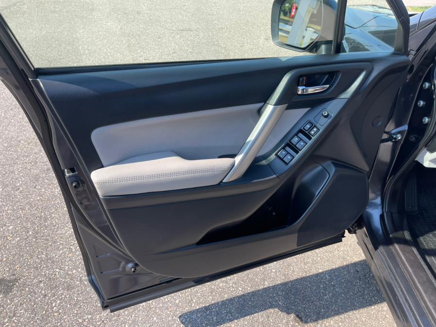 Used Subaru Forester 4dr CVT 2.5i Limited PZEV 2015 | Mike And Tony Auto Sales, Inc. South Windsor, Connecticut Used Subaru Forester 4dr CVT 2.5i Limited PZEV 2015 | Mike And Tony Auto Sales, Inc. South Windsor, Connecticut