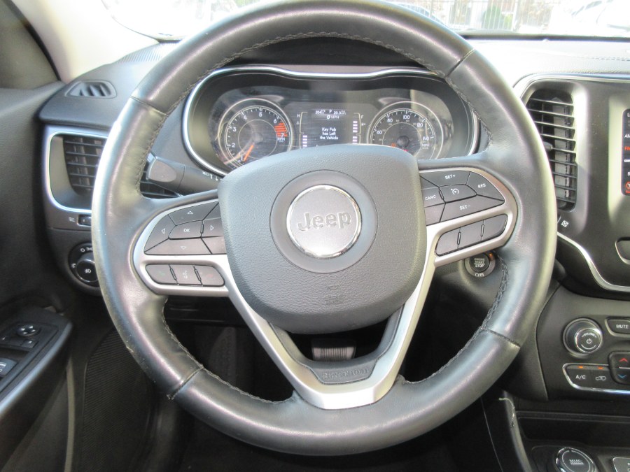 2019 Jeep Cherokee Latitude Plus 4x4, available for sale in Linden, New Jersey | Route 27 Auto Mall. Linden, New Jersey 2019 Jeep Cherokee Latitude Plus 4x4, available for sale in Linden, New Jersey | Route 27 Auto Mall. Linden, New Jersey
