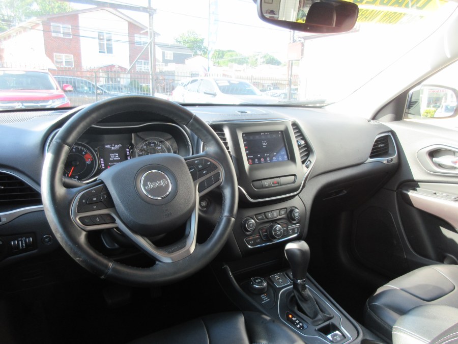 2019 Jeep Cherokee Latitude Plus 4x4, available for sale in Linden, New Jersey | Route 27 Auto Mall. Linden, New Jersey 2019 Jeep Cherokee Latitude Plus 4x4, available for sale in Linden, New Jersey | Route 27 Auto Mall. Linden, New Jersey