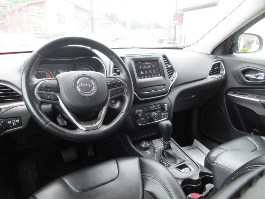 2019 Jeep Cherokee Latitude Plus 4x4, available for sale in Linden, New Jersey | Route 27 Auto Mall. Linden, New Jersey 2019 Jeep Cherokee Latitude Plus 4x4, available for sale in Linden, New Jersey | Route 27 Auto Mall. Linden, New Jersey