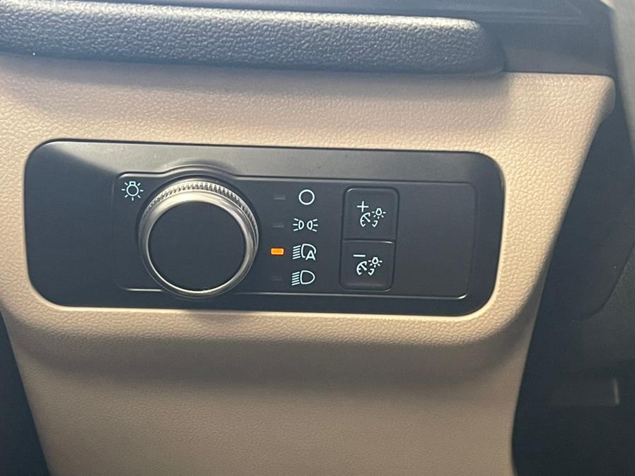 2020 Ford Escape SE AWD, available for sale in Massapequa Park, New York | Power Motors East. Massapequa Park, New York 2020 Ford Escape SE AWD, available for sale in Massapequa Park, New York | Power Motors East. Massapequa Park, New York