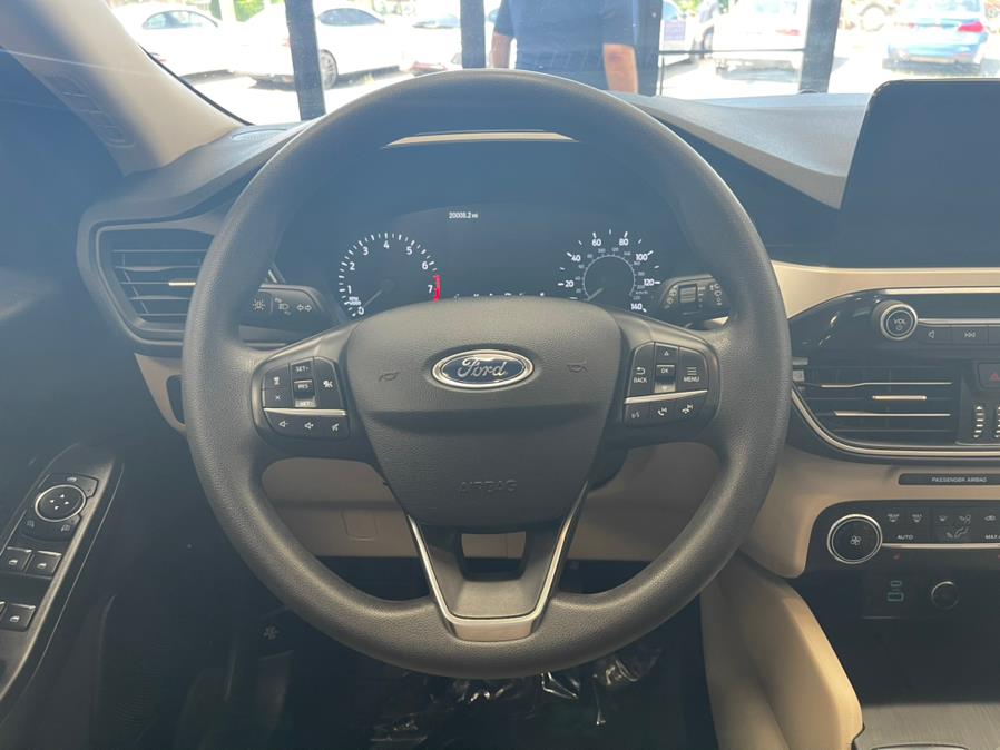2020 Ford Escape SE AWD, available for sale in Massapequa Park, New York | Power Motors East. Massapequa Park, New York 2020 Ford Escape SE AWD, available for sale in Massapequa Park, New York | Power Motors East. Massapequa Park, New York