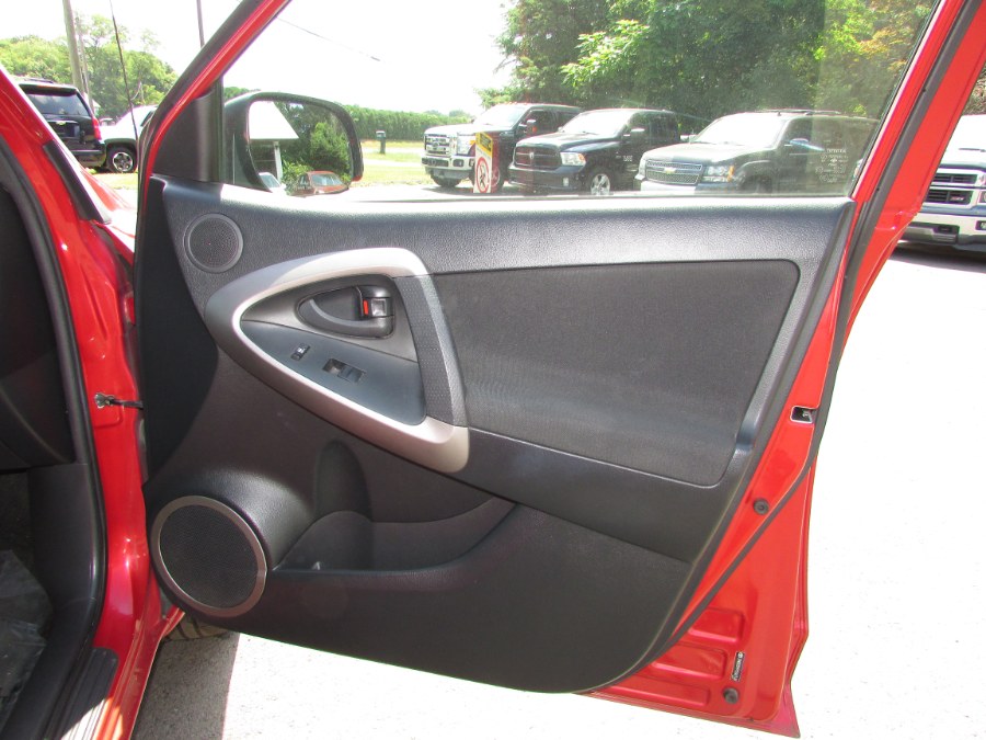 Used Toyota RAV4 4WD 4dr 4-cyl Sport (Natl) 2007 | United Auto Sales of E Windsor, Inc. East Windsor, Connecticut Used Toyota RAV4 4WD 4dr 4-cyl Sport (Natl) 2007 | United Auto Sales of E Windsor, Inc. East Windsor, Connecticut