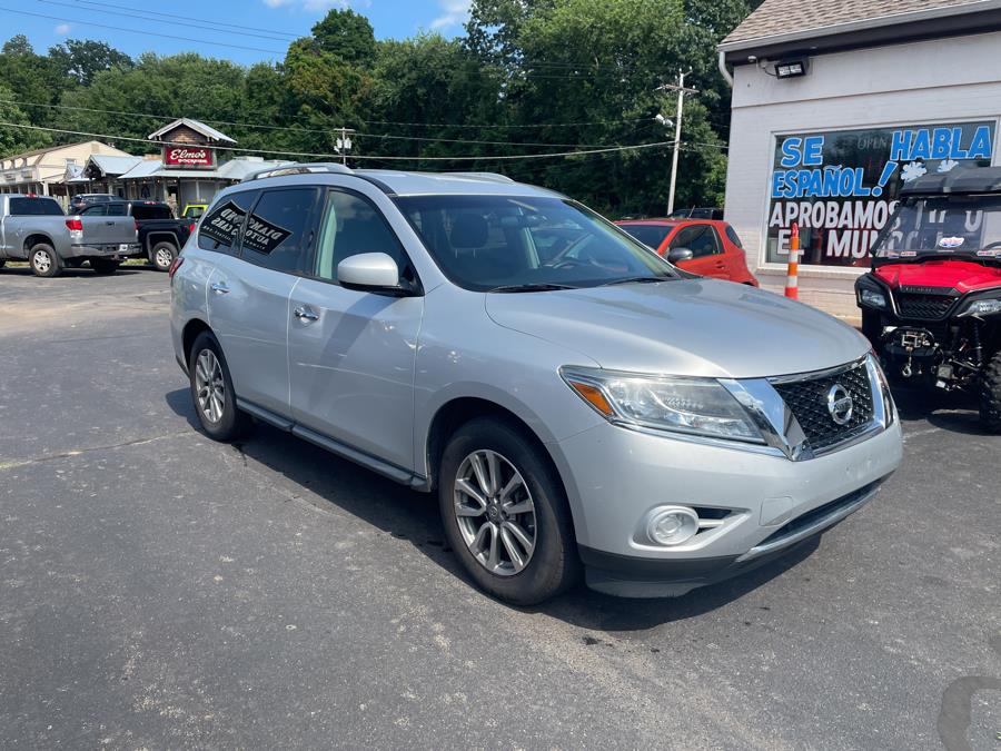 2016 Nissan Pathfinder 2WD 4dr S, available for sale in Vernon, Connecticut | TD Automotive Enterprises LLC DBA Diamond Auto Cars. Vernon, Connecticut 2016 Nissan Pathfinder 2WD 4dr S, available for sale in Vernon, Connecticut | TD Automotive Enterprises LLC DBA Diamond Auto Cars. Vernon, Connecticut