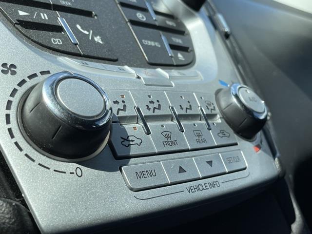 Used Chevrolet Equinox LS 2013 | Blasius Federal Road. Brookfield, Connecticut Used Chevrolet Equinox LS 2013 | Blasius Federal Road. Brookfield, Connecticut